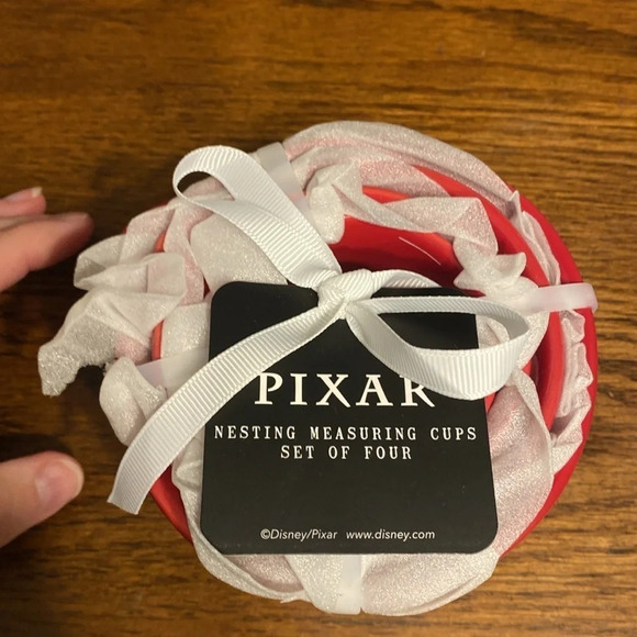 Rae Dunn Pixar Incredibles Measuring Cups - Picture 3 of 5